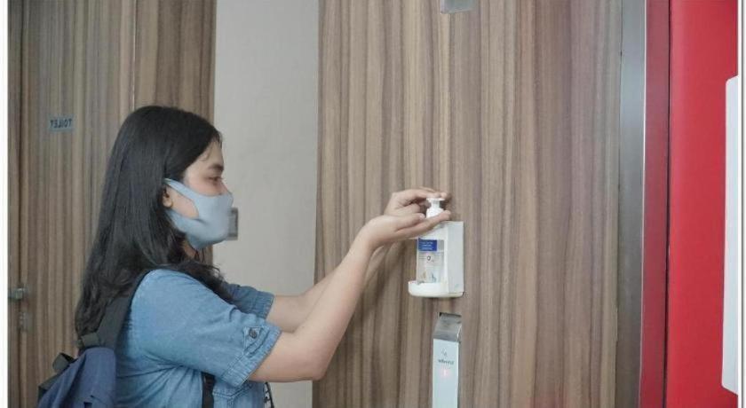 Reddoorz Plus Near Mall Bali Galeria 2 Denpasar Zewnętrze zdjęcie