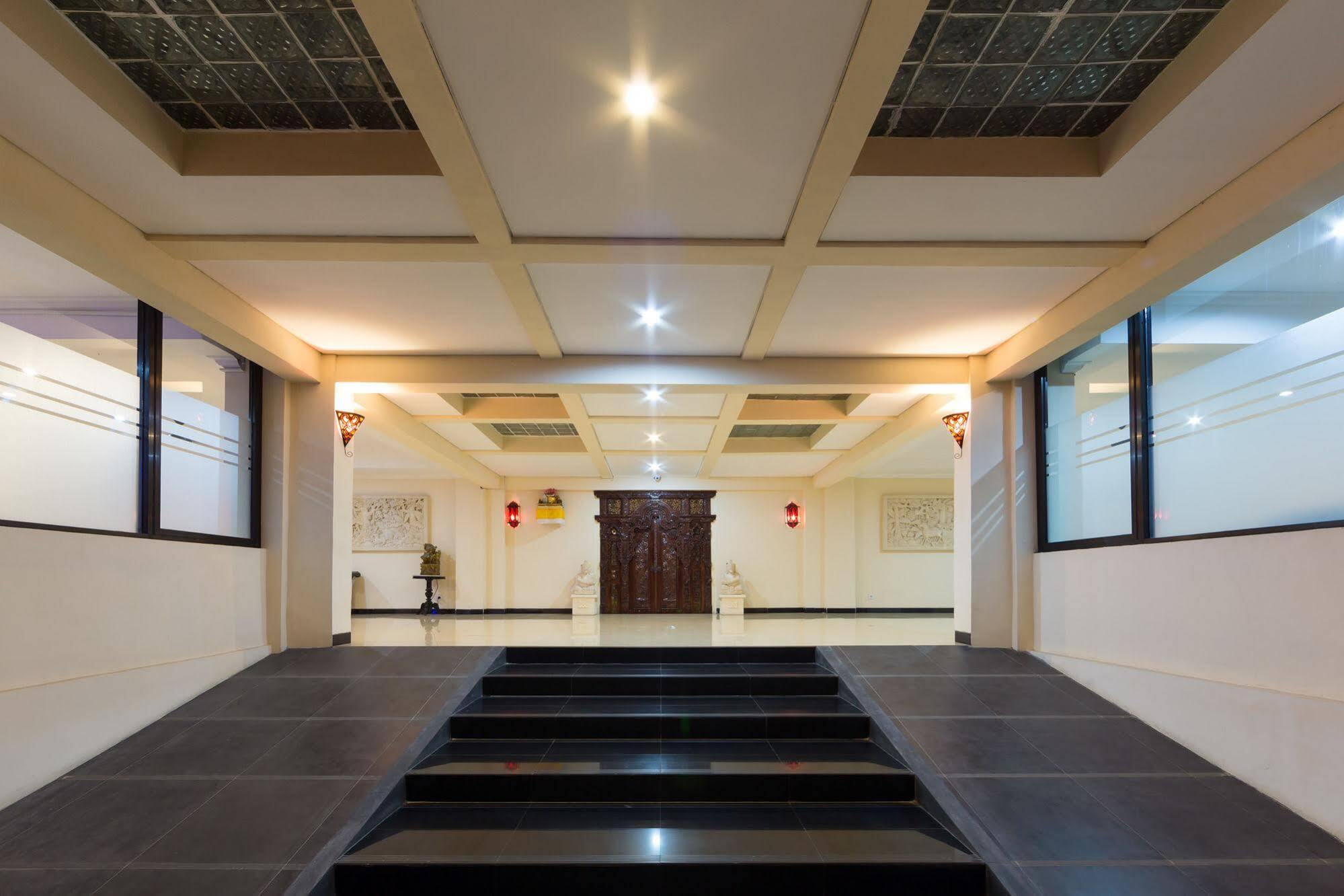 Reddoorz Plus Near Mall Bali Galeria 2 Denpasar Zewnętrze zdjęcie